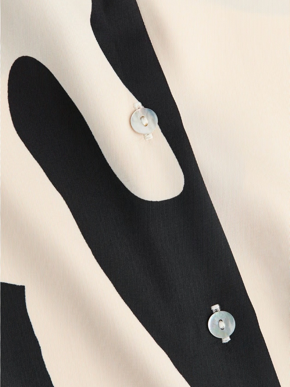 H&M Limited Edition Black&Cream Abstract Button-Down Twill Shirt. Various sizes - Picture 5 of 9